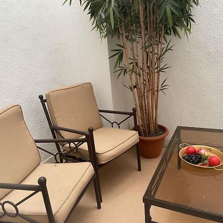 Studio N•2 Avec Patio En Plein Coeur De La Ville Bagnères-de-Bigorre Extérieur photo